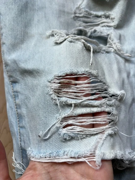 Light Wash Distressed Ripped Jeans - Picture 2 of 3